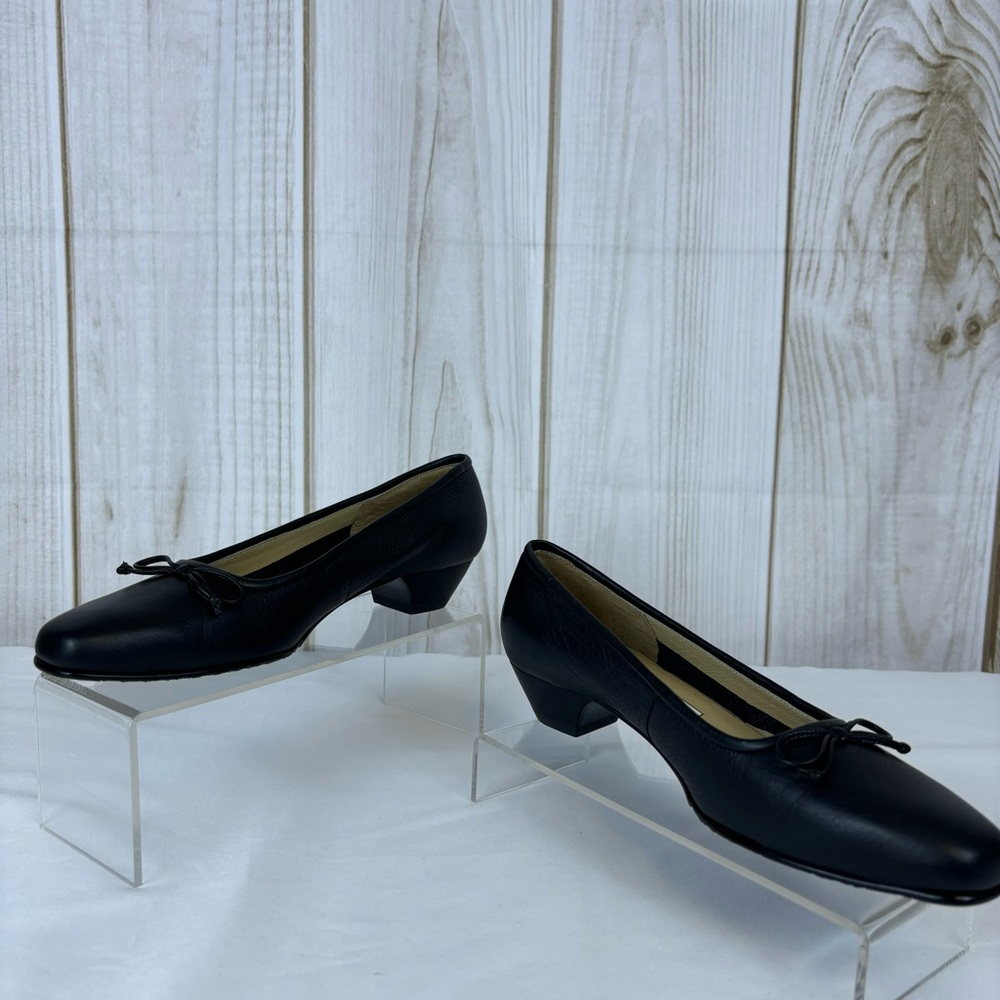 Ros Hommerson Pebble Leather with Bow Pumps Sculptured Heel Black Heels Size 6.5 - Picture 2 of 10